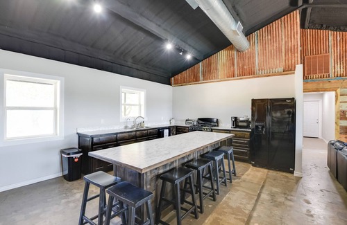 Palo Pinto House | Spacious Palo Pinto Home: Private Dock & Pool