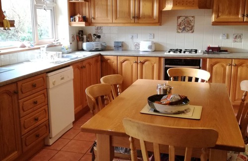 Clonakilty House | Spacious private home 5 minutes walk from Clonakilty Town Centre with parkingn