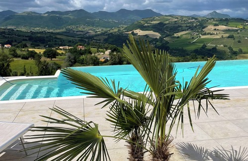 Cupramontana House | Spacious property with breathtaking view and infinity pool