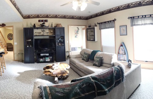 Carter Lake House | Spacious Quiet Waterfront Home Near Downtown Omaha