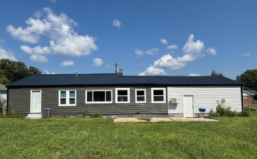 Middlesboro Villa | Spacious Renovated Ranch Retreat - Tackett Creek