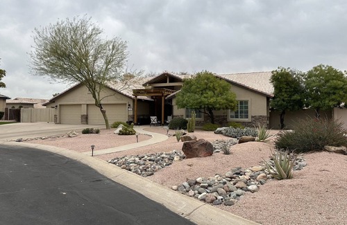 Paradise West Estates House | Spacious Resort Style Home on 1/2 acre, less than 2 miles from Spring Training.