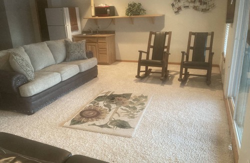 Thermopolis House | Spacious River House minutes to Hot Springs & WY Dino Center