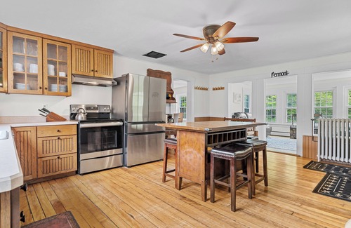 Jamaica House | Spacious Riverfront Home 7 Minutes to Stratton!