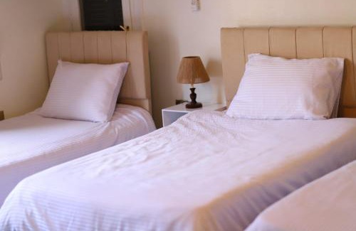 Downtown Cairo House | Spacious room in the heart of Cairo