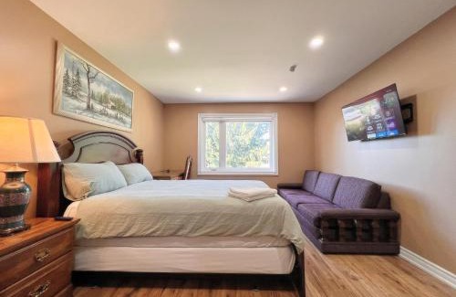 Concord House | Spacious Rooms with Bath Near Wonderland & Vaughan Mills Mall