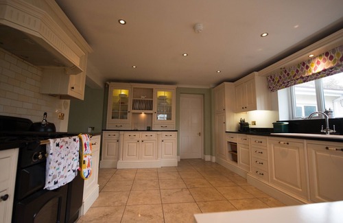 Mumbles House | Spacious, Stylish House - 500 yards to the sea front