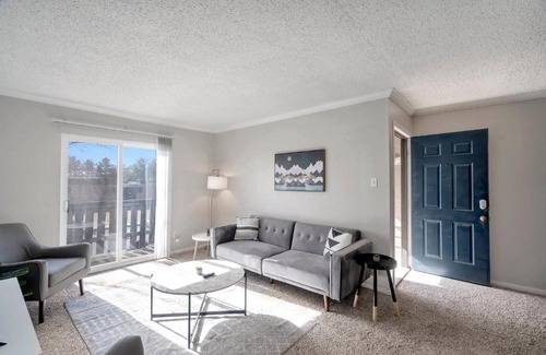 Midland House | Spacious Suite next to Midland Airpark