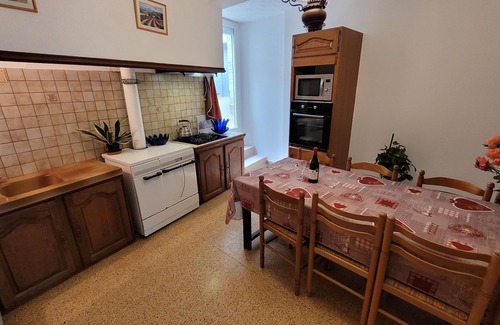 LIsle-en-Dodon House | Spacious Townhouse in the Heart of Charming L’Isle-en-Dodon! 🏡✨