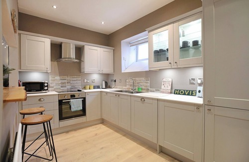 West End Apartment | Spacious two-bedroom mews cottage located in the beautiful Dean Village area of Edinburgh. Sleeps 4.