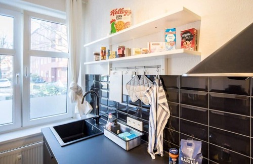 Barmbek-Nord Apartment | Spacious Two BR Close To Stadtpark and Street Parking