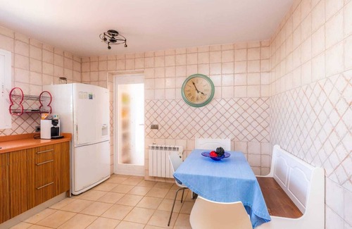 Tolleric House | Spacious Villa Malena in Rural Area Close to the Sea with Sea View, Wi-Fi & Pool