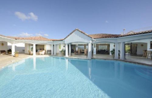 Plum Bay Villa | Spacious villa with sea view in Saint Martin + private pool.