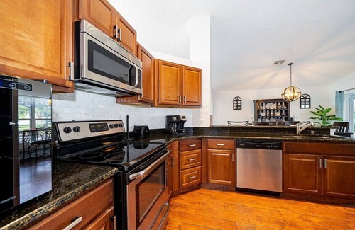 Crescent Lakes House | Spacious Villa with Pool, Spa and Incredible lake views