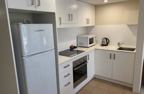 Wahroonga Apartment | Spacious Wahroonga 2 Bedroom Apartment