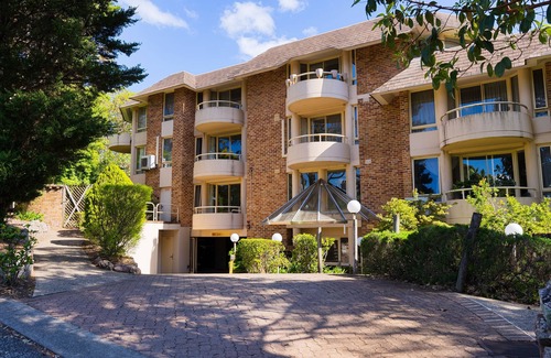 Wahroonga Apartment | Spacious Wahroonga 2 Bedroom Apartment