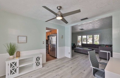 Apollo Beach House | Spacious waterfront home in Apollo Beach w/private swimming pool and boat dock.