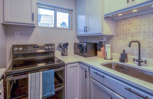 Dublin Cabin | Spacious Waterfront Home on Claytor Lake