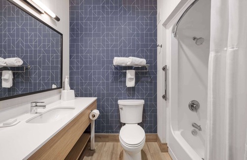 Dumas Hotel | Spark by Hilton Dumas