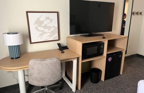 Gilbert Hotel | Spark by Hilton Phoenix East Mesa