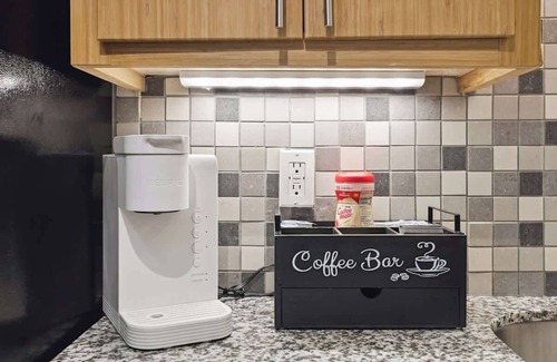 The Galleria Apartment | Special 2BR Galleria Condo Pool View Private Entrance