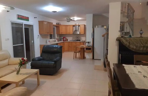 Pardes Hanna Karkur House | Special Events Guests Apartment