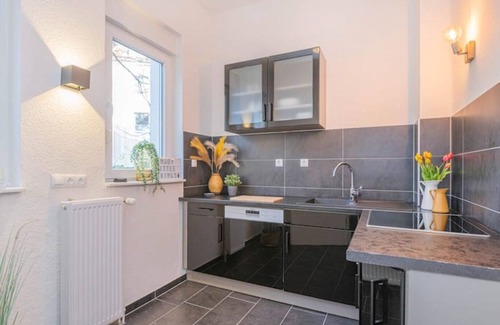 Holsterhausen Apartment | ☆ Special Studio Apartment only 5min from Messe, Netflix, Küche