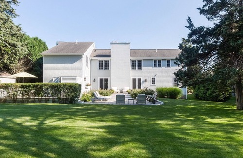 Watch Hill House | SPECTACULAR 5 BR/3BA HOME - WALK TO BEACH - WATCH HILL!