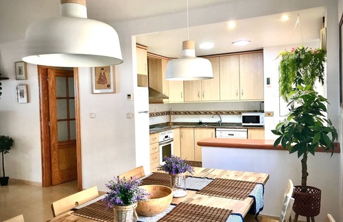 Los Geraeos Apartment | Spectacular apartment with sea views. WIFI. SmartTV 58”