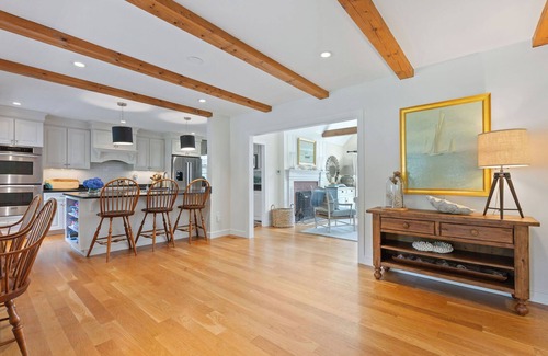 Brewster House | Spectacular Coastal Living w salt water pool, close to beach & air conditioned