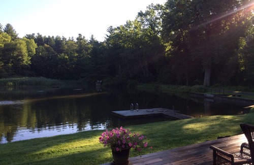 Lee House | Spectacular setting on your own private lake close to it all!