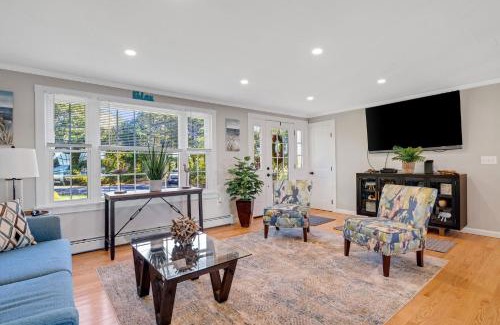 Bass River House | Spectacular waterfront house