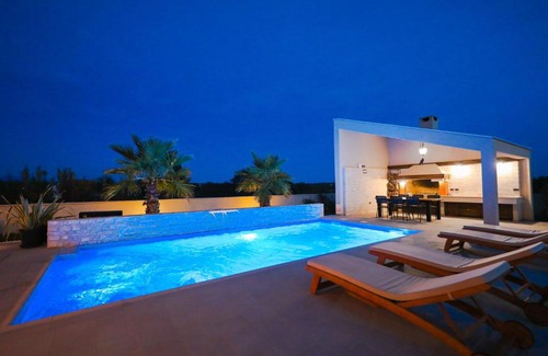 Poljica Villa | Splendid villa in Poljica Brig with private pool