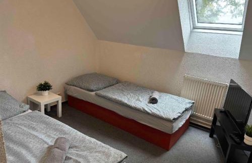 Golcuv Jenikov House | Sport centrum na hřišti