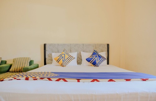 Briket Hotel | SPOT ON 2448 Hotel Tlogorejo 2