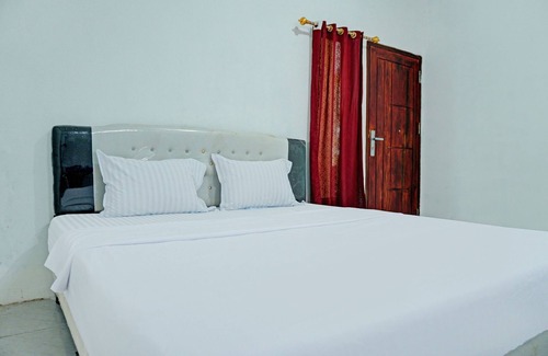 South Ogan Komering Ulu House | SPOT ON 92412 Homestay Eka Fortuna Ranau