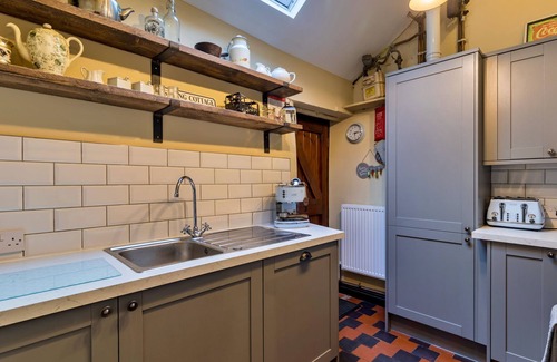 Tunstall House | Spring Cottage by Interhome