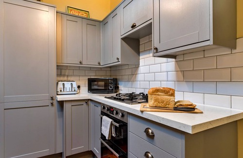 Tunstall House | Spring Cottage by Interhome