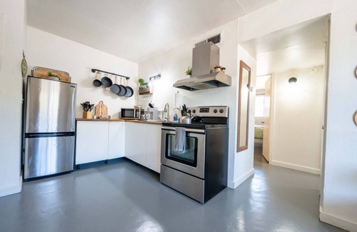 Rincon Heights Apartment | Spring Dream! 2BR Apt w/Parking in the Heart of DT!