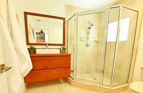 Flagler Village Apartment | Spring Sale | Studio | Pool available | Beach 6min | Free Bikes