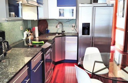 West Town Apartment | SPRING SPECIAL, family & pet friendly! Visit me March-April '25!