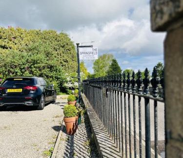 Glenmorangie Bed & Breakfast | Springfield guest house