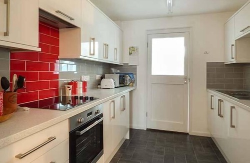 Cheveley Cottage | SPURLING COTTAGE, with a garden in Cheveley