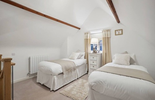 East Langton House | Squirrel Lodge - Hot Tub Getaway