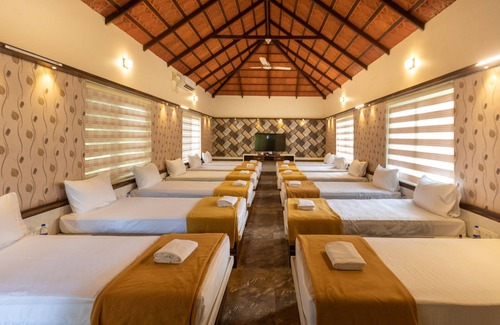 Anaikatti Hotel | SR Jungle Resort