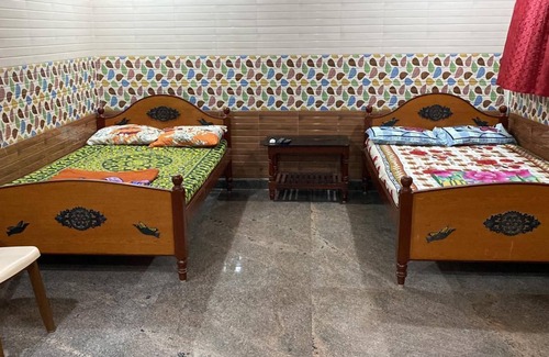 Arakkonam Hotel | Sri Mahalakshmi Deluxe Lodge