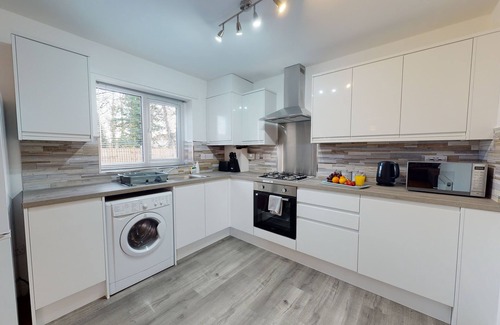 Peterborough Apartment | SRK- Brand New Luxury Private Green View Apartment