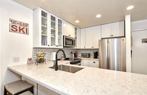 Mammoth Lakes House | St. Anton Condos With Rec Center