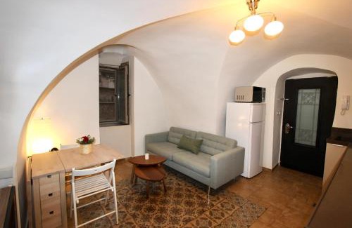 Old City Apartment | St. John Apartment