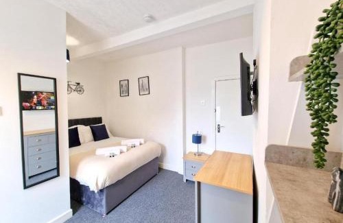 Burnley House | St Johns House 3 Ensuite Rooms Available